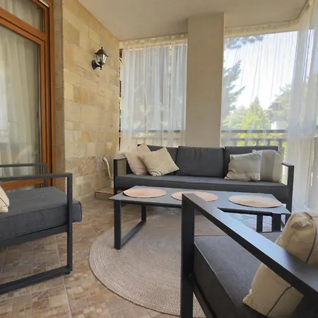 Summer Mood, Forest Feeling In Lägenhet